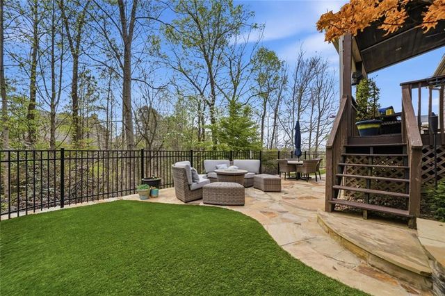 423 Crestmont Lane, Canton, GA 30114