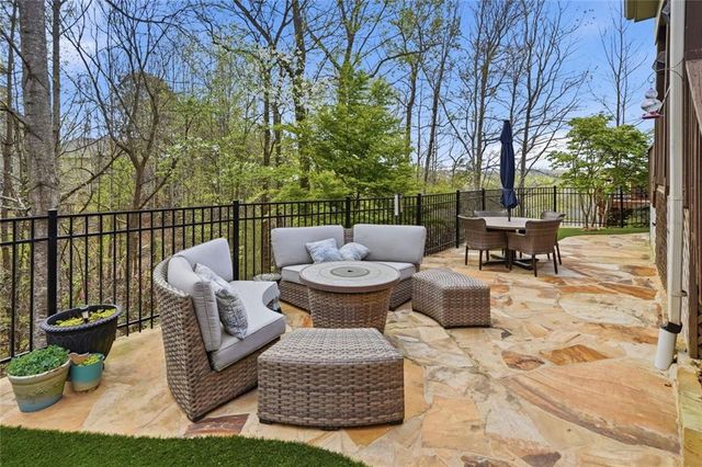 423 Crestmont Lane, Canton, GA 30114