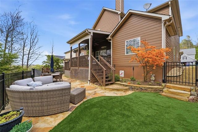 423 Crestmont Lane, Canton, GA 30114