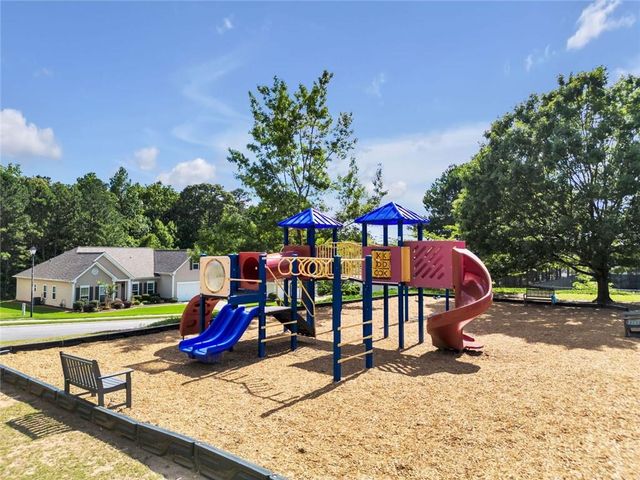 423 Crestmont Lane, Canton, GA 30114