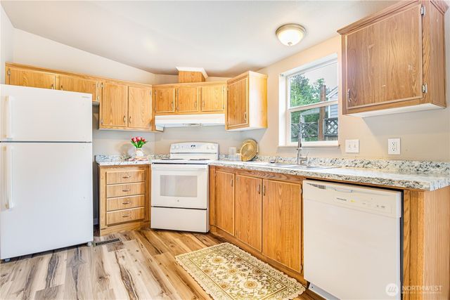 932 Price Road, Bremerton, WA 98312