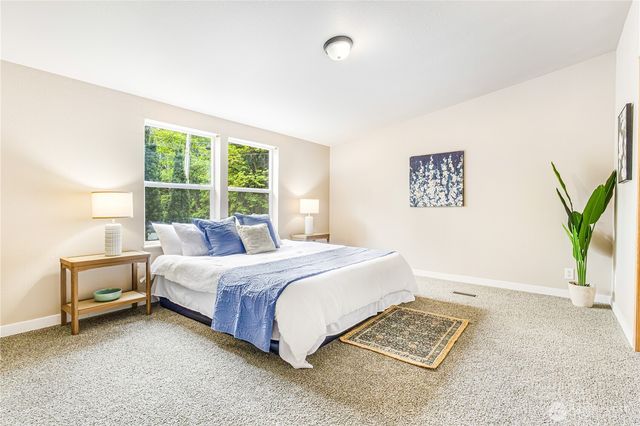 932 Price Road, Bremerton, WA 98312