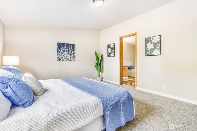 932 Price Road, Bremerton, WA 98312