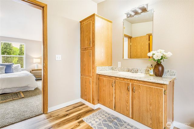 932 Price Road, Bremerton, WA 98312