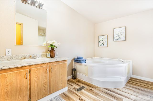 932 Price Road, Bremerton, WA 98312