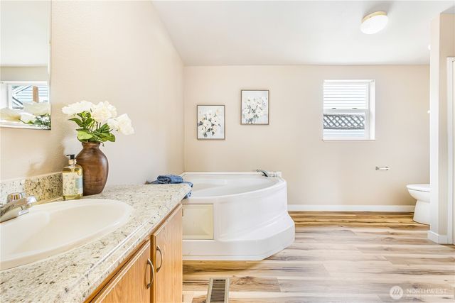 932 Price Road, Bremerton, WA 98312