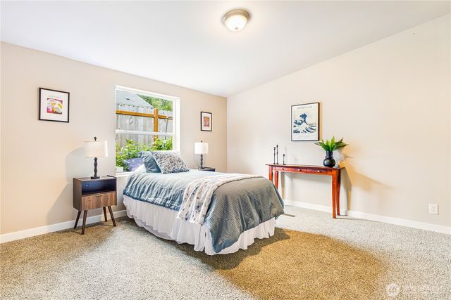 932 Price Road, Bremerton, WA 98312