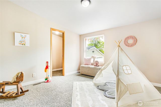 932 Price Road, Bremerton, WA 98312