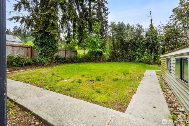 932 Price Road, Bremerton, WA 98312