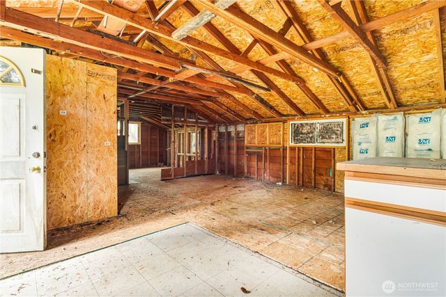 932 Price Road, Bremerton, WA 98312
