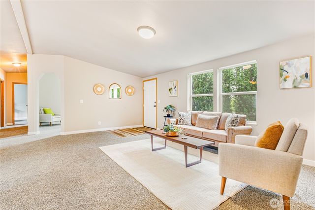 932 Price Road, Bremerton, WA 98312