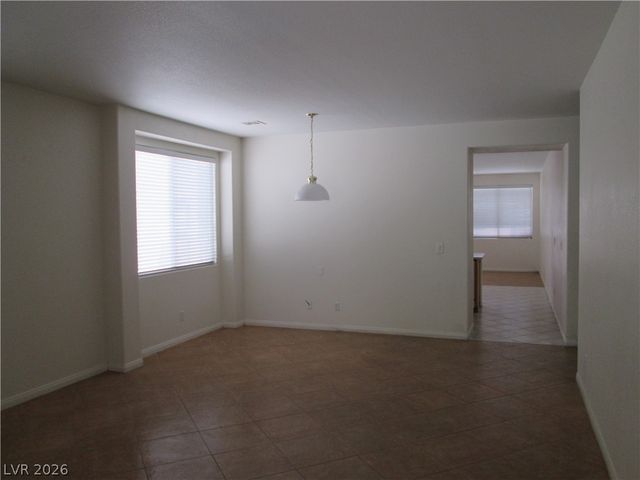 8049 PALACE ESTATE Avenue, Las Vegas, NV 89117