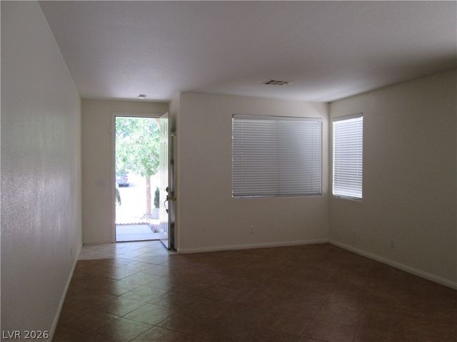 8049 PALACE ESTATE Avenue, Las Vegas, NV 89117