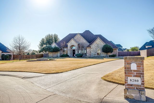 8280 Armstrong Way, Waxahachie, TX 75167