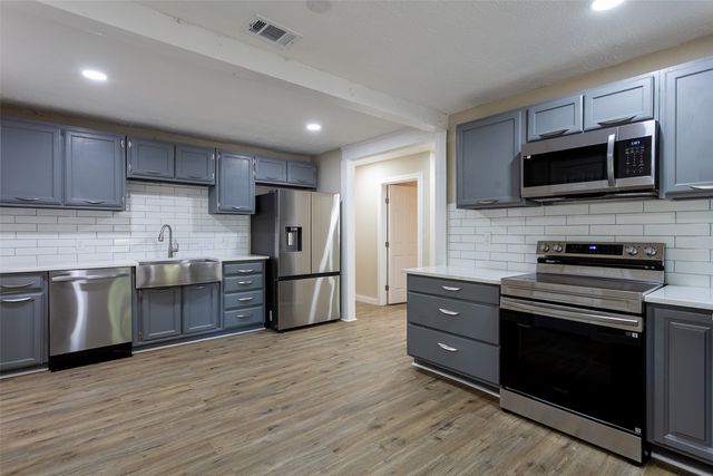 840 Red Oak Court, Azle, TX 76020