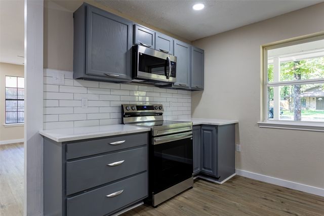 840 Red Oak Court, Azle, TX 76020