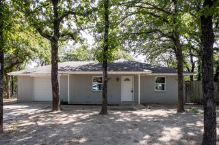 840 Red Oak Court, Azle, TX 76020