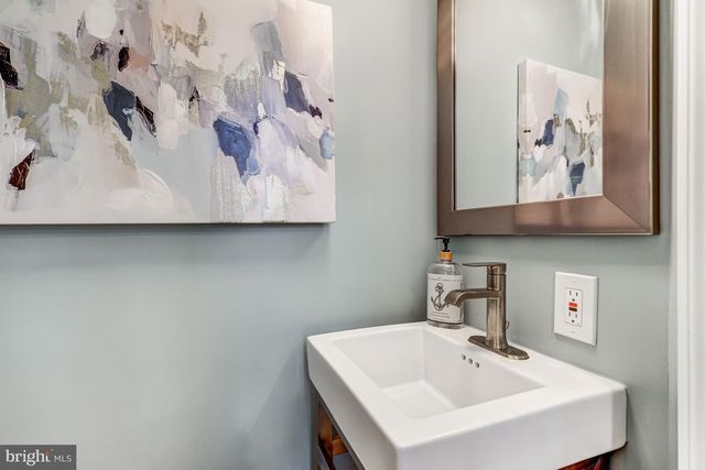 17 ALEXANDER ST, Alexandria, VA 22314