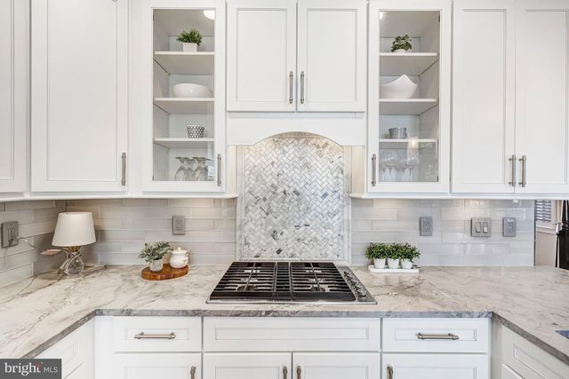 17 ALEXANDER ST, Alexandria, VA 22314