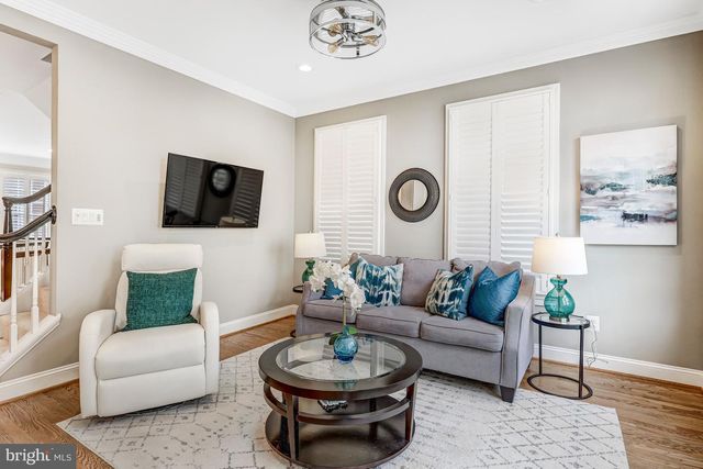 17 ALEXANDER ST, Alexandria, VA 22314