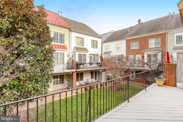 17 ALEXANDER ST, Alexandria, VA 22314