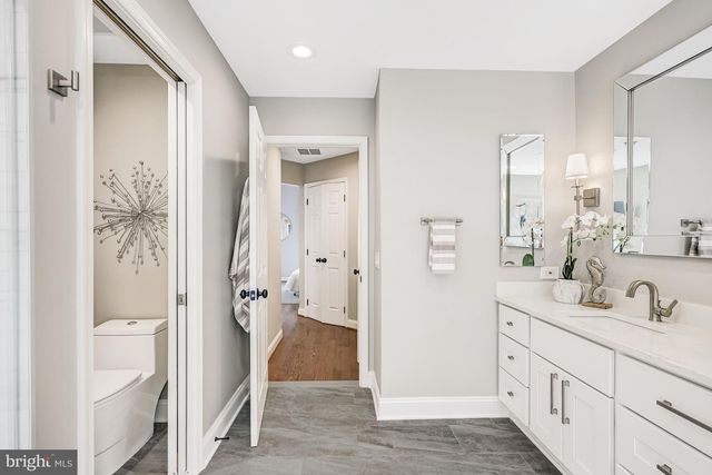 17 ALEXANDER ST, Alexandria, VA 22314