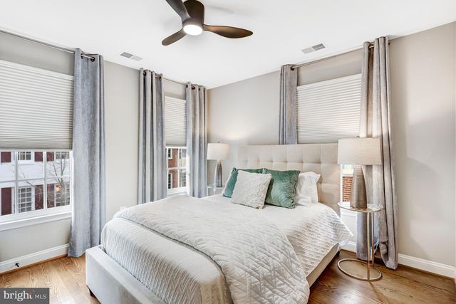 17 ALEXANDER ST, Alexandria, VA 22314