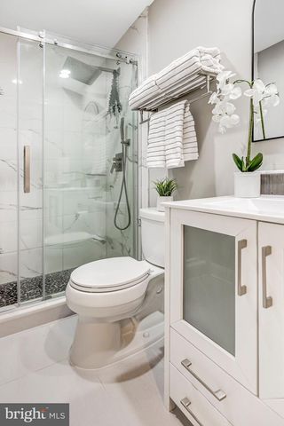 17 ALEXANDER ST, Alexandria, VA 22314