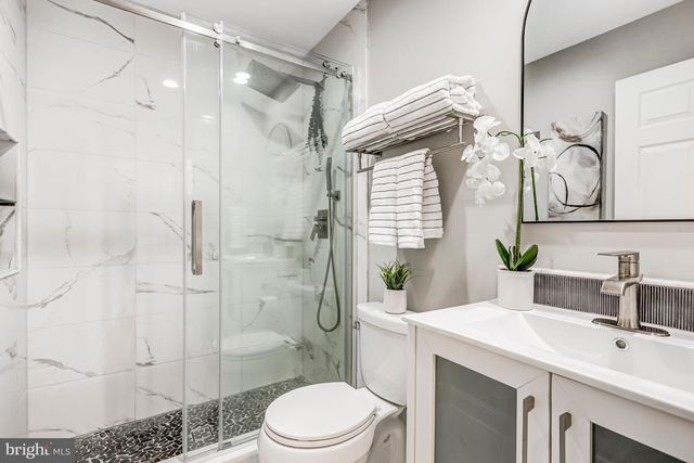 17 ALEXANDER ST, Alexandria, VA 22314