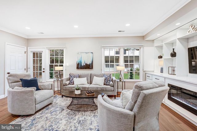 17 ALEXANDER ST, Alexandria, VA 22314