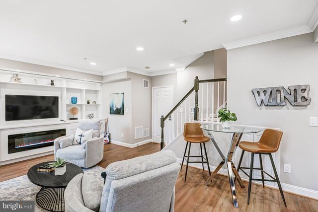 17 ALEXANDER ST, Alexandria, VA 22314