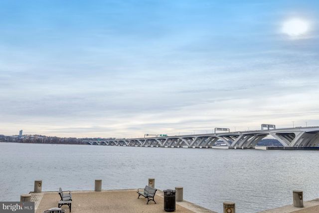 17 ALEXANDER ST, Alexandria, VA 22314