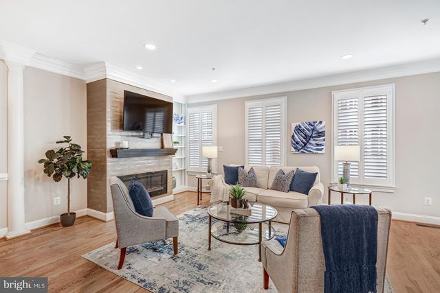 17 ALEXANDER ST, Alexandria, VA 22314