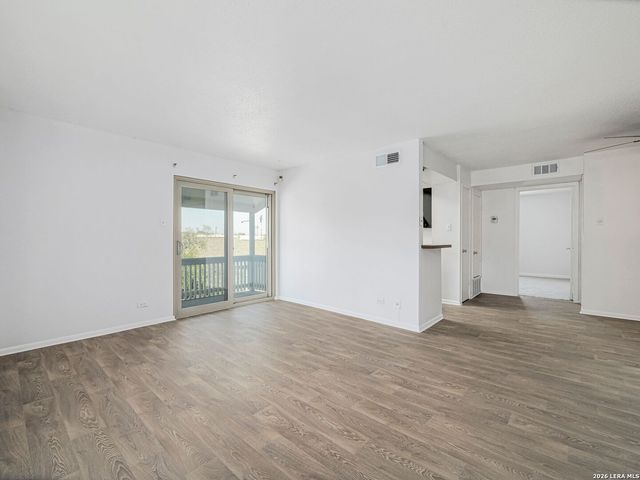 2300 Nacogdoches Rd Apt 307B, San Antonio, TX 78209