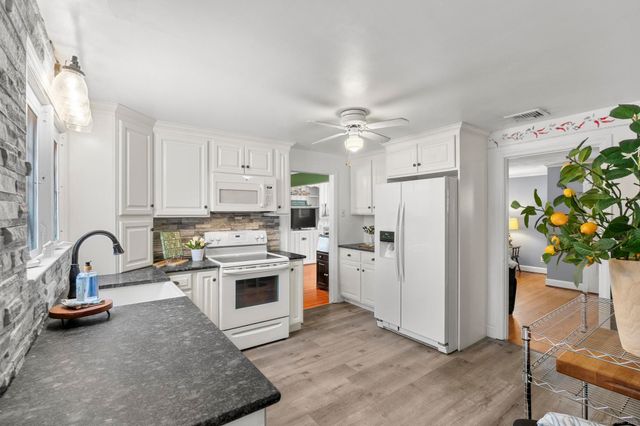 26 Baldwin Street, West Hartford, CT 06110