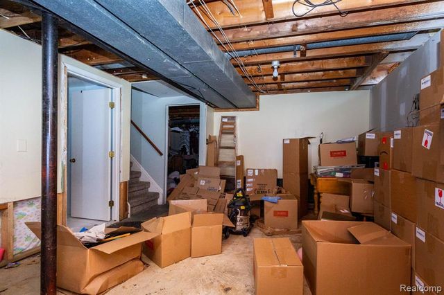 30400 Lisch Street, Gibraltar, MI 48173