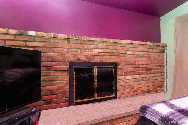 30400 Lisch Street, Gibraltar, MI 48173