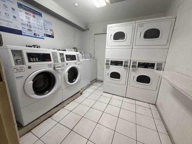 1227 S Harlem Avenue 301, Berwyn, IL 60402