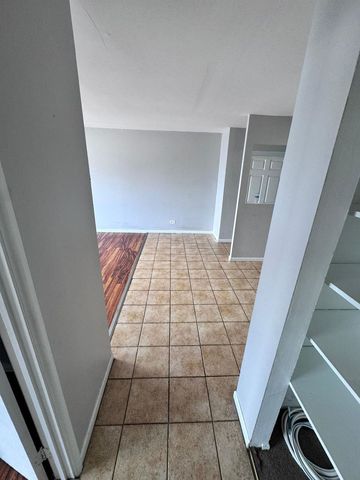 1227 S Harlem Avenue 301, Berwyn, IL 60402