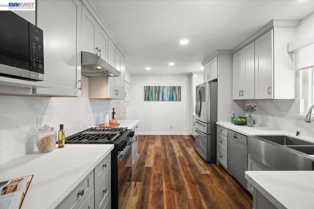527 Lorren Way, Livermore, CA 94550