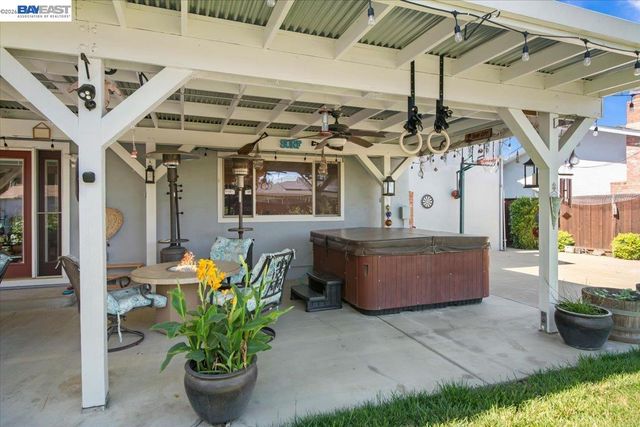 527 Lorren Way, Livermore, CA 94550