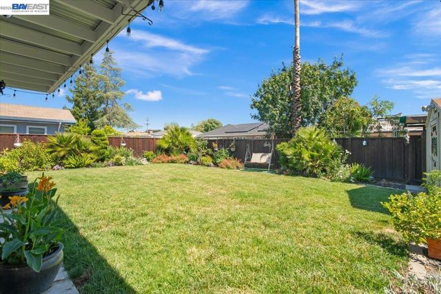 527 Lorren Way, Livermore, CA 94550