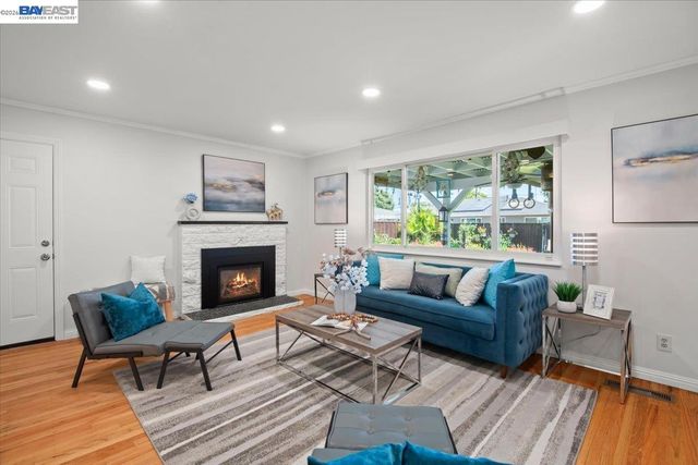 527 Lorren Way, Livermore, CA 94550
