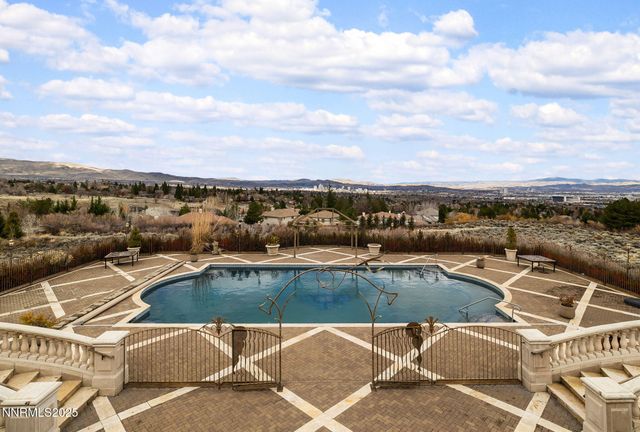 2490 Manzanita Lane, Reno, NV 89509