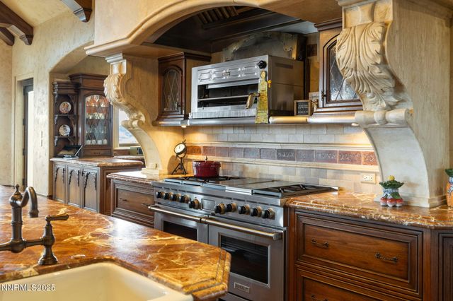 2490 Manzanita Lane, Reno, NV 89509