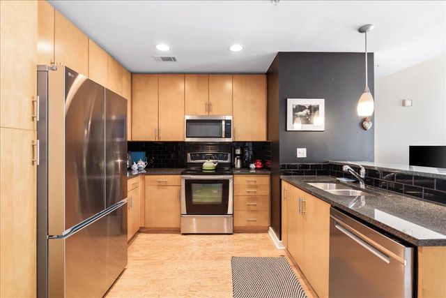 360 Nueces ST 1408, Austin, TX 78701