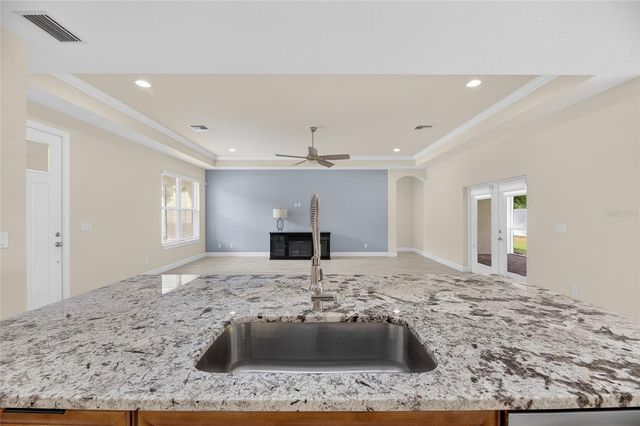 1008 W RIVER DRIVE, Temple Terrace, FL 33617