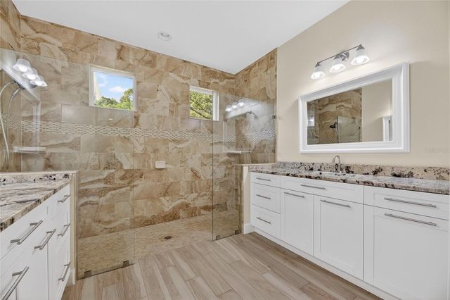 1008 W RIVER DRIVE, Temple Terrace, FL 33617