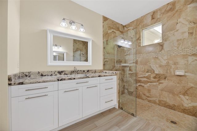 1008 W RIVER DRIVE, Temple Terrace, FL 33617