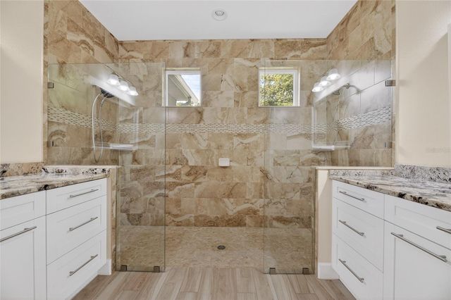 1008 W RIVER DRIVE, Temple Terrace, FL 33617